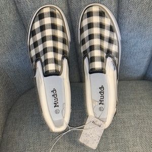 NWT MUDD Sneakers